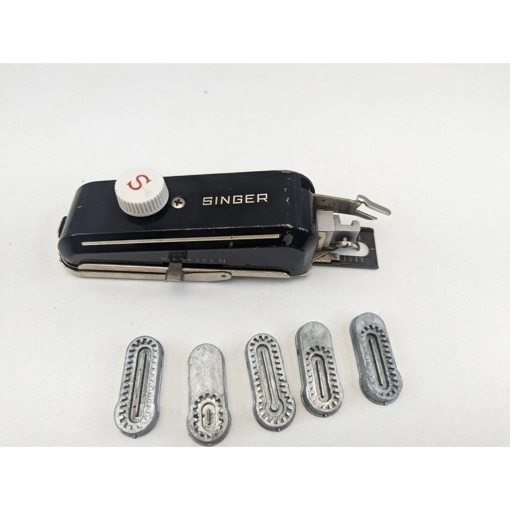 Buttonholer Singer Vintage 1951 Kit #160506 w/ Case‎ 5 Cams
